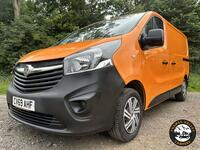 VAUXHALL VIVARO